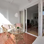 Apartamento En El Centro De San Pedro Alcantara - La Libertad 3 5 4
