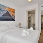 Apartamento En El Centro De San Pedro Alcantara - La Libertad 3 5 4